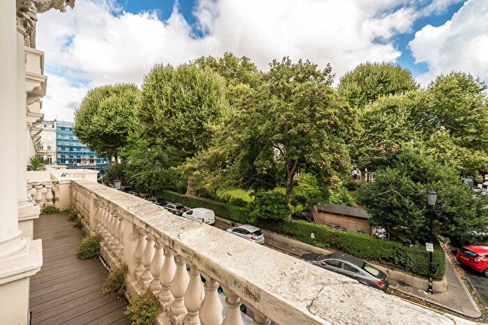 1 Bedroom Flat To Rent In Earl's Court Square, London, SW5