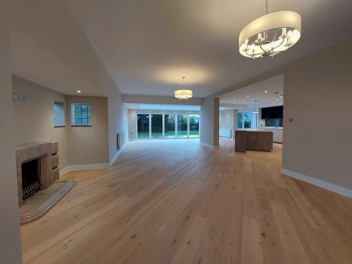 5 Bedroom Property To Rent In Chislehurst Road, Bickley, BR1