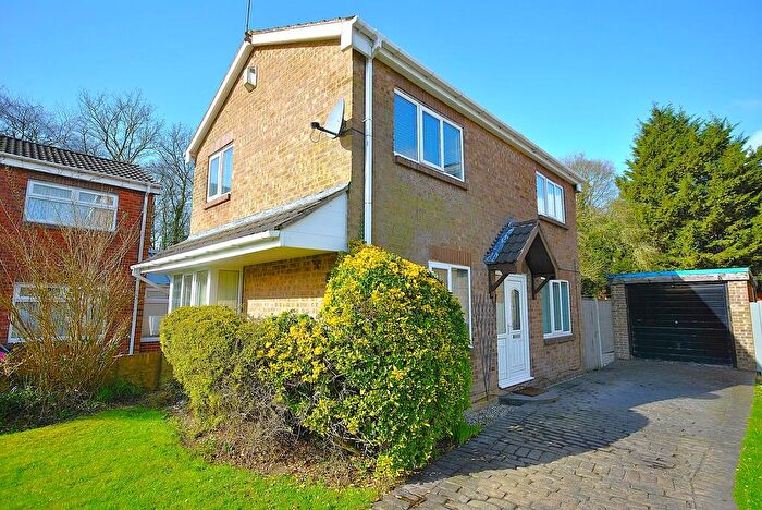3 Bedroom Detached House For Sale In Aldcliffe Crescent, Balby, Doncaster, DN4
