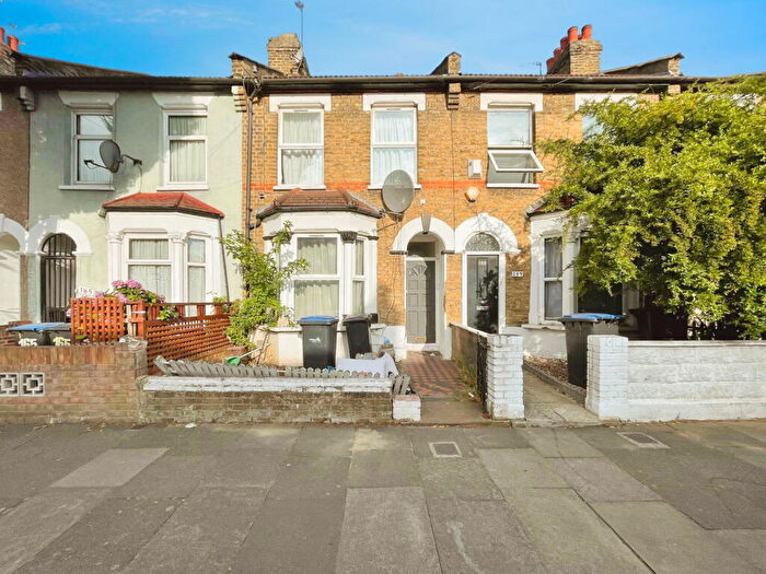 3 Bedroom Terraced House To Rent In Bulwer Road, Edmonton, N18