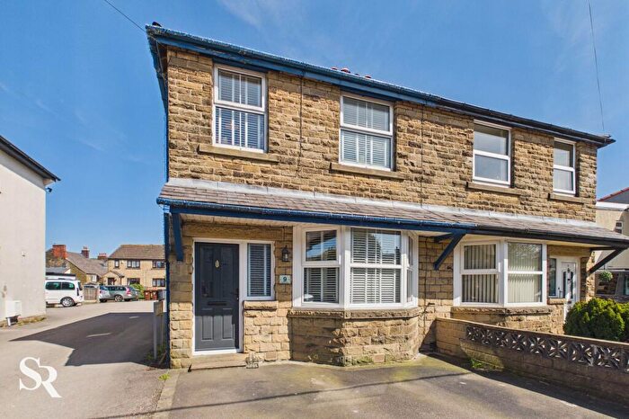 3 Bedroom Semi Detached House For Sale In Quentin Road, Chapel-En-Le-Frith, SK23