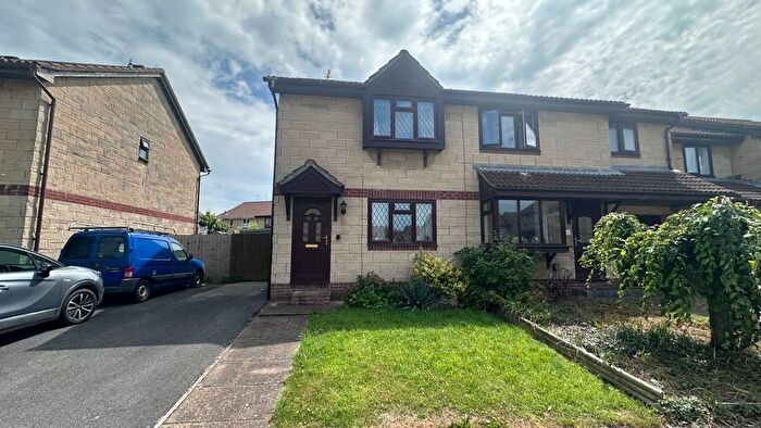 2 Bedroom Semi-Detached House To Rent In Kelston Road, Worle, BS22