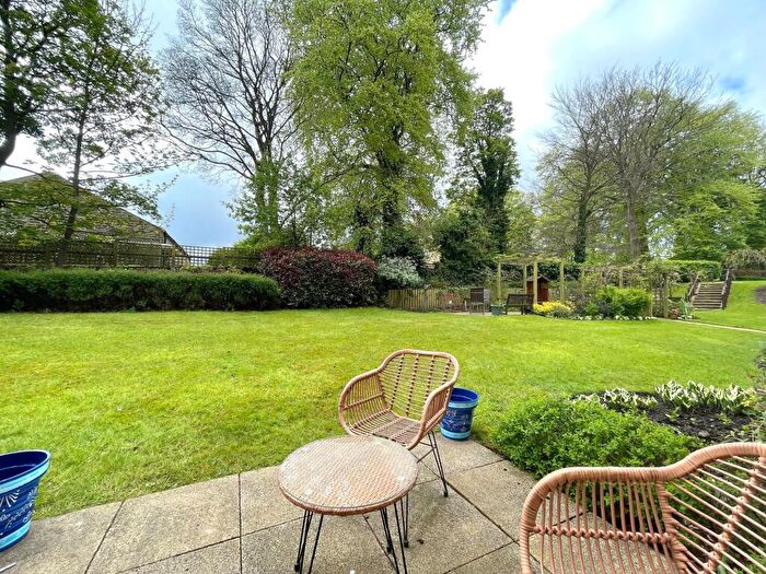 1 Bedroom Flat For Sale In St. Stephens Fold, Huddersfield, HD3
