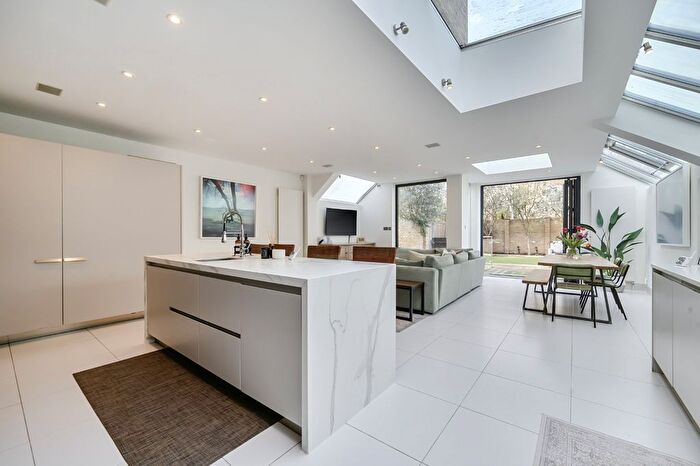7 Bedroom Semi-Detached House For Sale In Cloncurry Street, Fulham, London, SW6