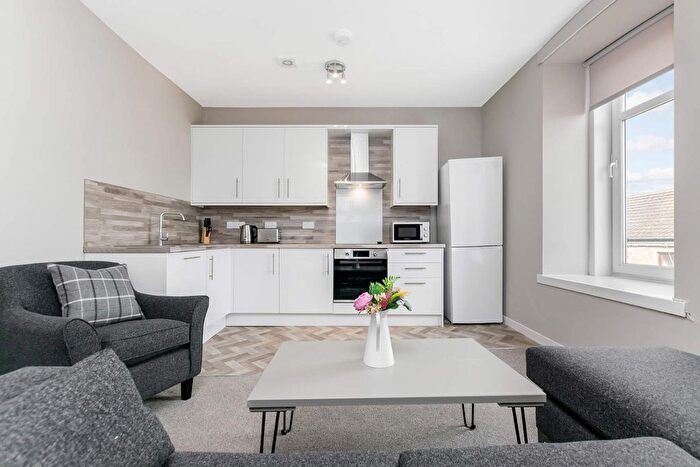 3 Bedroom Flat To Rent In Blackness Road, Dundee, DD1