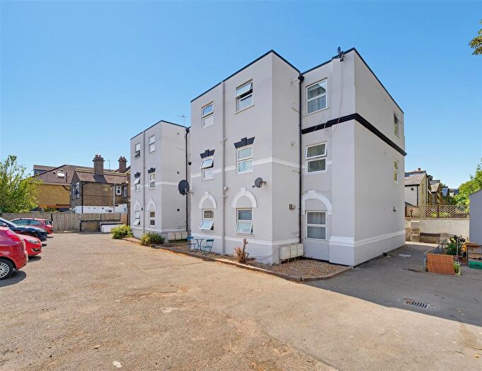 1 Bedroom Flat For Sale In Astra Court, Hanwell, W7