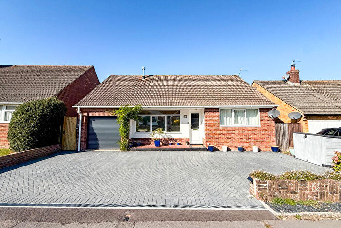 2 Bedroom Detached Bungalow For Sale In The Drive, Hailsham, East Sussex, BN27