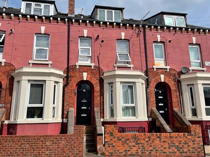 2 Bedroom Flat To Rent In Alexandra Road, Leeds, LS6