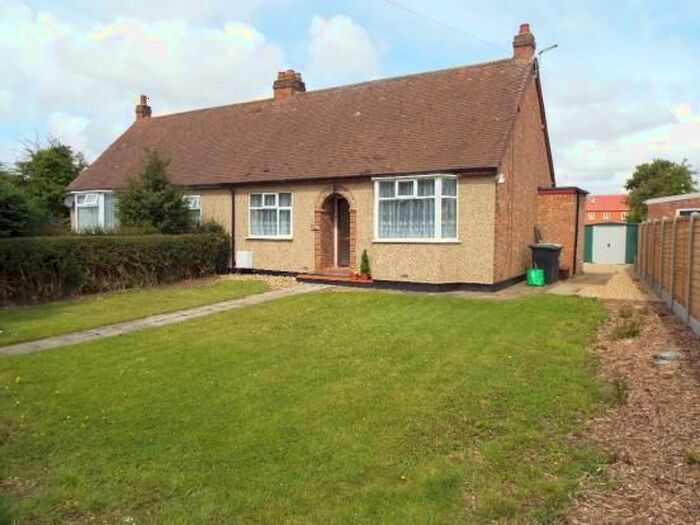 2 Bedroom Bungalow To Rent In High Street, Cranfield, MK43