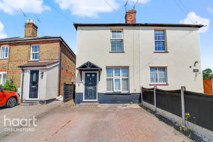 2 Bedroom Semi-Detached House For Sale In Lionfield Terrace, Chelmsford, CM1