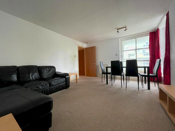 2 Bedroom Flat To Rent In Barrier Point Road, London, E16