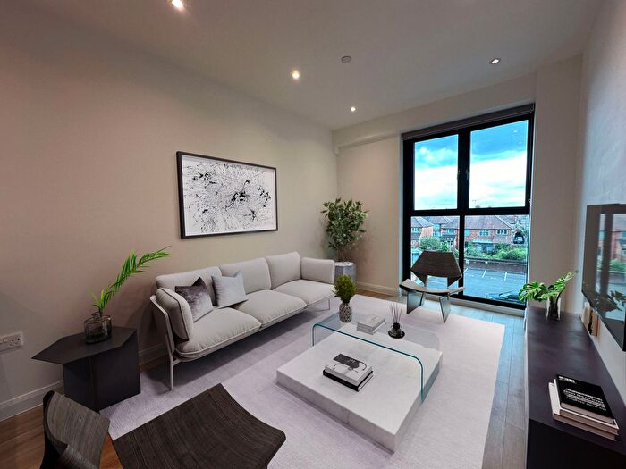 2 Bedroom Flat To Rent In Bath Road, Slough, Berkshire, SL1