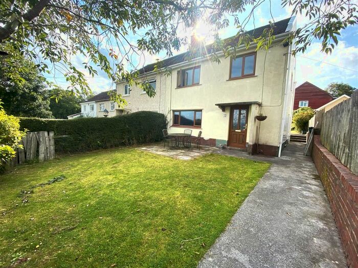 3 Bedroom Semi-Detached House For Sale In Gelli Newydd, Golden Grove, Carmarthen, SA32