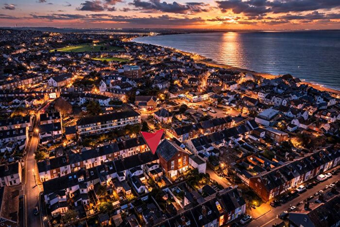 3 Bedroom End Of Terrace House For Sale In Albert Street, Whitstable, CT5