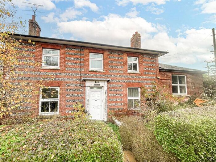 3 Bedroom Detached House For Sale In High Street, Bulford, SP4