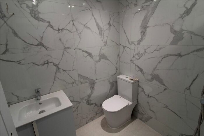 3 Bedroom Flat To Rent In Brook Avenue, Edgware, HA8