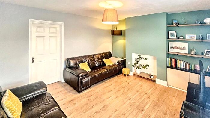 2 Bedroom End Of Terrace House For Sale In Brook Lane, Birmingham, B13