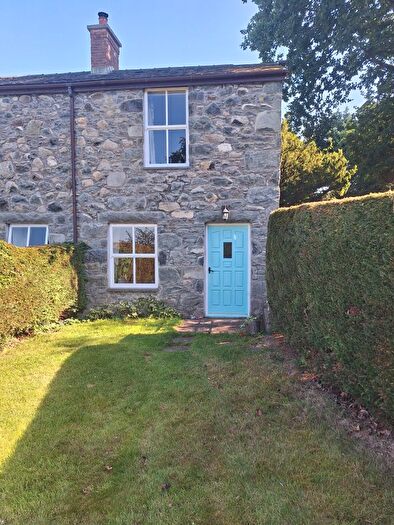 2 Bedroom Cottage To Rent In Hen Efail, Conwy, LL32