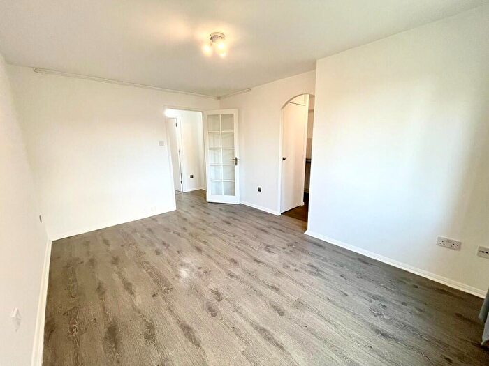 1 Bedroom Flat To Rent In Martin Close, London, N9
