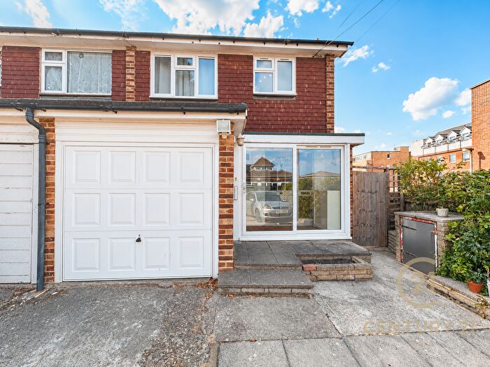 3 Bedroom Semi Detached House To Rent In Balmoral Road, Worcester Park, KT4