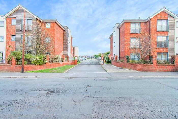 2 Bedroom Flat To Rent In Mere Lane, Armthorpe, Doncaster, South Yorkshire, DN3