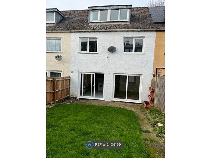 4 Bedroom Terraced House To Rent In Manor Gate, Northolt, UB5