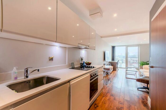 1 Bedroom Flat To Rent In Grand Canal Apartments, Haggerston, London, N1