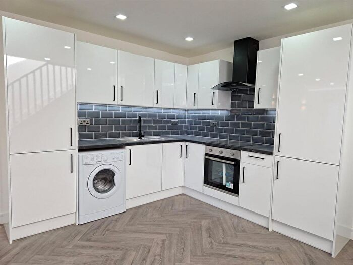 2 Bedroom Property To Rent In Seven Sisters Road, London, N4