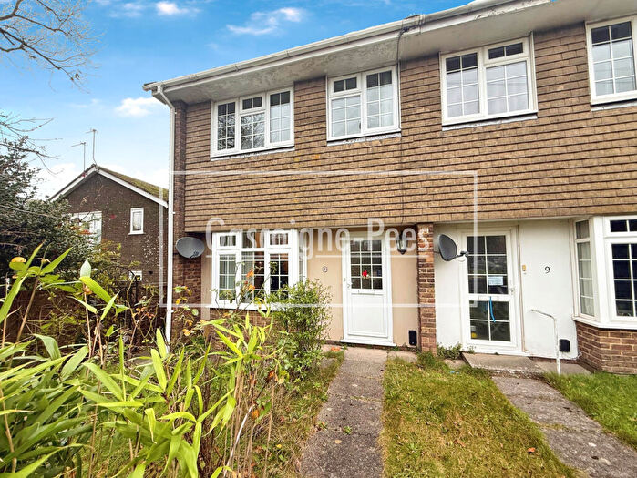 2 Bedroom House To Rent In Storrington, RH20