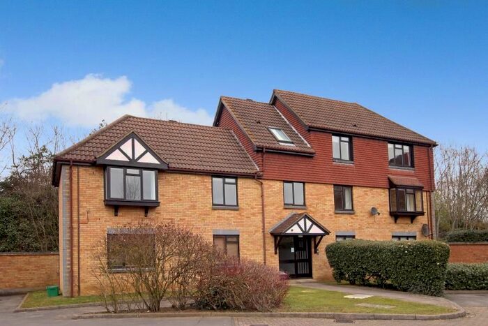 1 Bedroom Flat To Rent In Ladygrove Drive, Burpham, Guildford, GU4