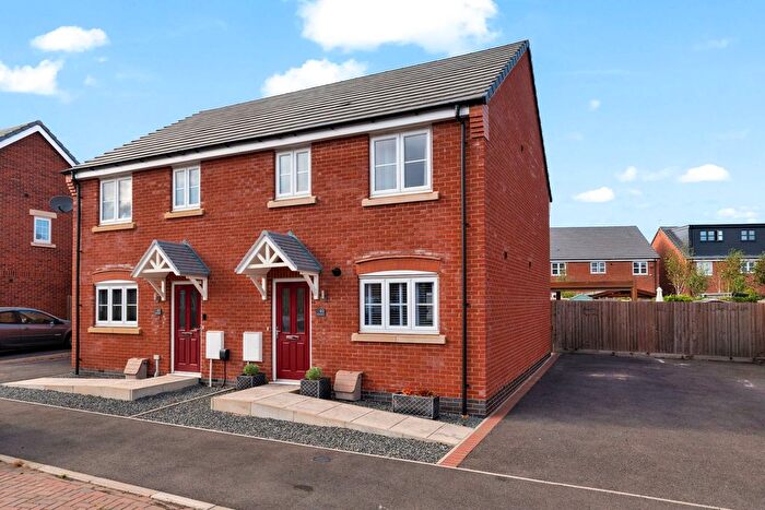 3 Bedroom Semi-Detached House For Sale In Lovett Crescent, Mountsorrel, LE12