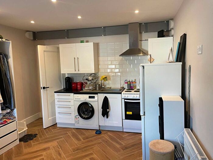 1 Bedroom Studio To Rent In Colville Road, High Wycombe, HP11