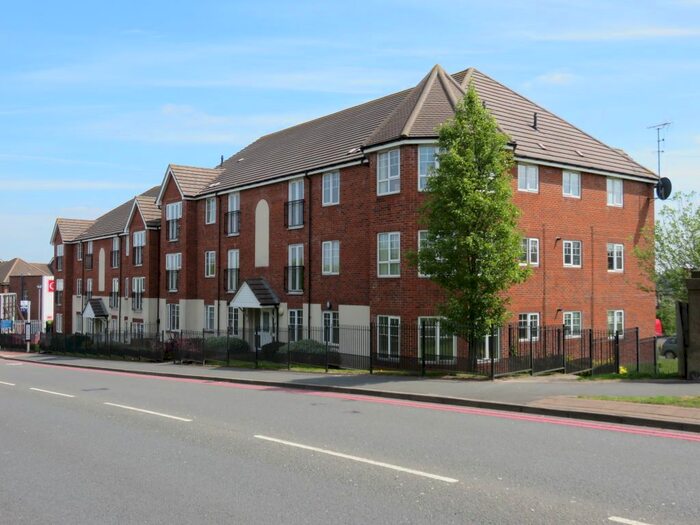2 Bedroom Flat To Rent In Bromford Road, Oldbury, B69
