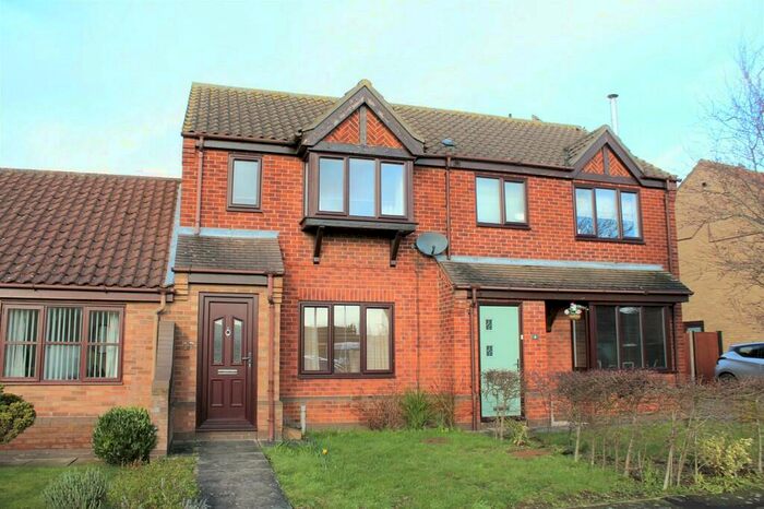 2 Bedroom Town House To Rent In The Spinneys, Welton, LN2