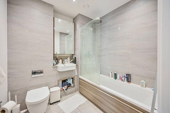 1 Bedroom Flat To Rent In Lismore Boulevard, Colindale, London, NW9