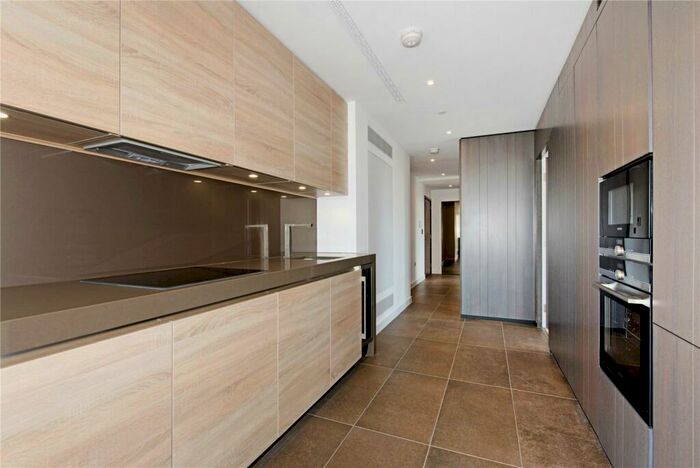 2 Bedroom Flat To Rent In Chronicle Tower, B City Road, EC1V