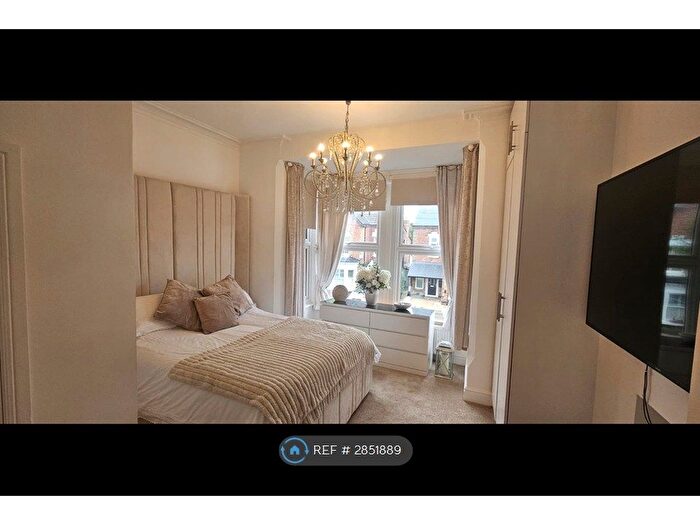 2 Bedroom Flat To Rent In West Bridgeford, Nottinghamshire, NG2