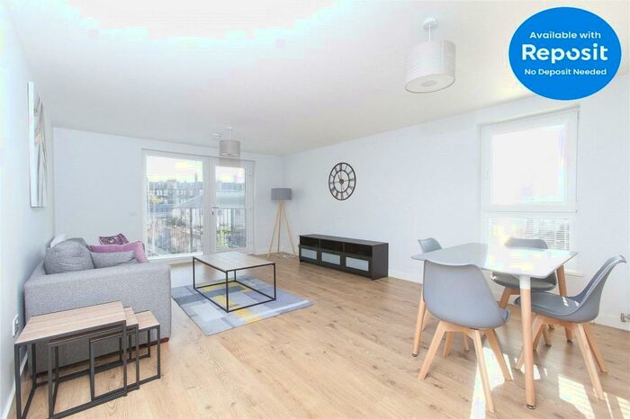 2 Bedroom Flat To Rent In Salamander Place, Leith, Edinburgh, EH6