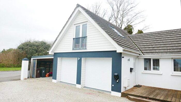 1 Bedroom Flat To Rent In Old Road, Liskeard, Cornwall, PL14