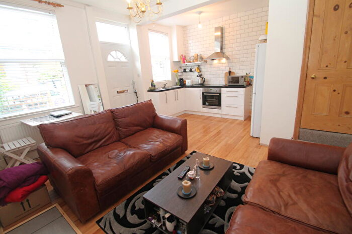 2 Bedroom Terraced House To Rent In Wetherby Grove, Burley, Leeds, LS4