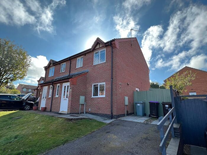 3 Bedroom Semi-Detached House To Rent In St Georges Way, Grantham, Grantham, NG31