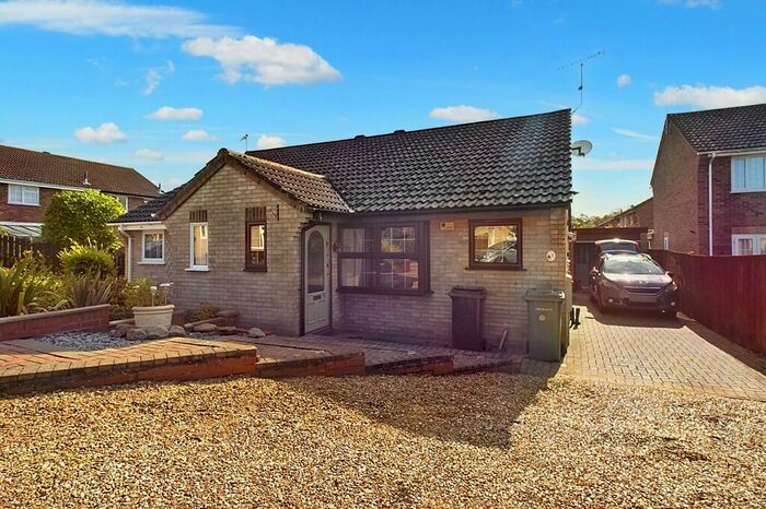 2 Bedroom Semi-Detached Bungalow To Rent In Honeysuckle Close, Thetford, IP24