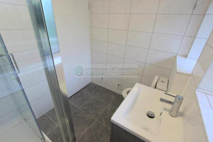 4 Bedroom Flat To Rent In Bayham Street, London, NW1