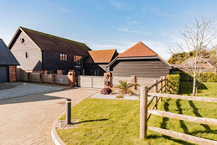 4 Bedroom Detached House For Sale In Windmill Close, Hawkinge, Folkestone, CT18