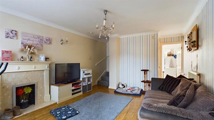 2 Bedroom End Of Terrace House For Sale In Great Stockwood Road, Cheshunt, EN7