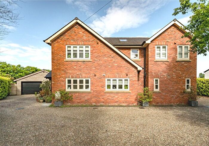 3 Bedroom Detached House For Sale In Chapel Road, Hesketh Bank, Preston, Lancashire, PR4