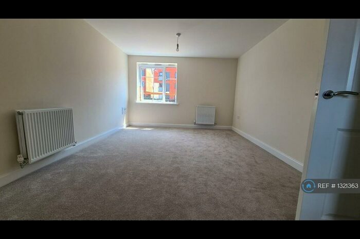2 Bedroom Flat To Rent In Apollo Avenue, Fairfields, Milton Keynes, MK11