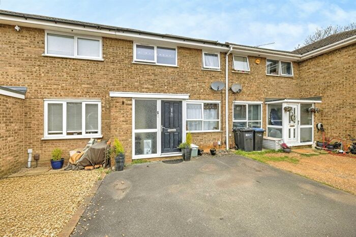 3 Bedroom Terraced House For Sale In Bowthorpe Close, Northampton, NN3