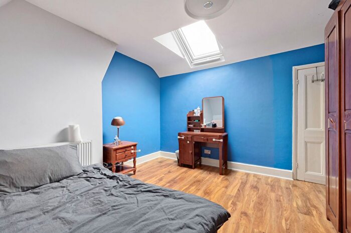 7 Bedroom Semi-detached House For Sale In Broomgrove Road, Botanical Gardens, S10