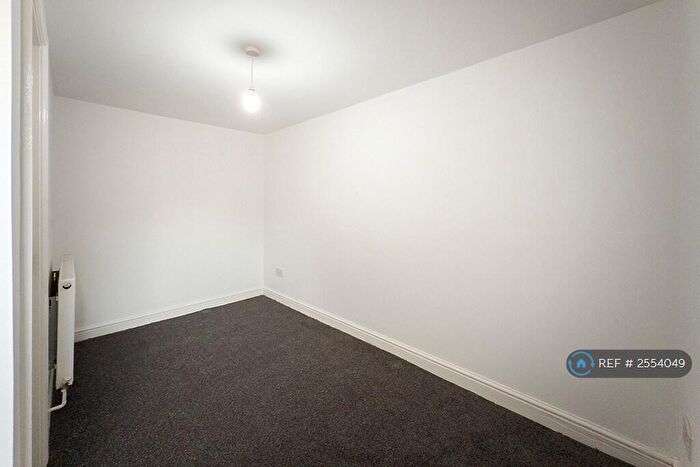 1 Bedroom Flat To Rent In Stamford Arcade, Ashton-Under-Lyne, OL6
